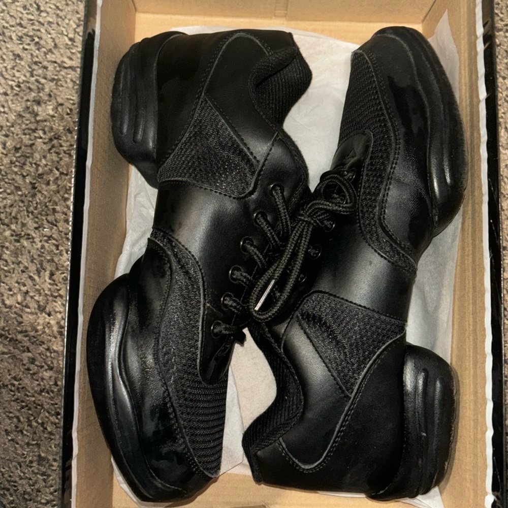 Adult Split-Sole Jazz Sneaker